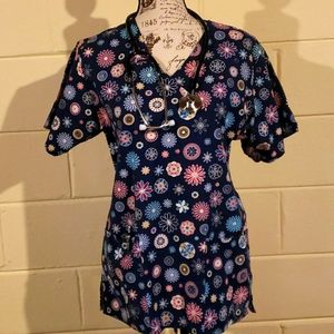 LIFE daisy flowered Nursing scrub size small